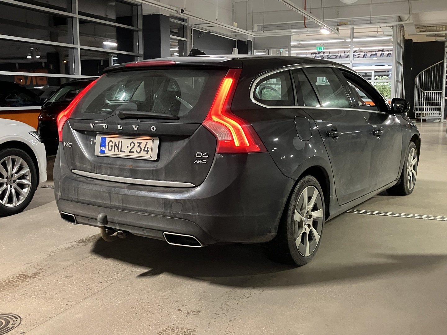 VOLVO V60 2014