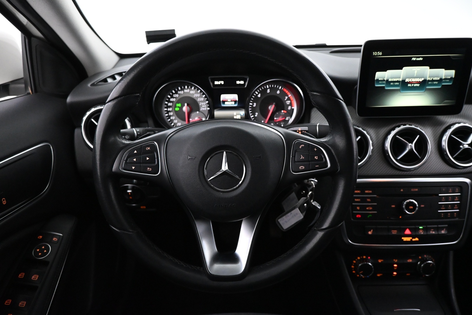 MERCEDES-BENZ GLA 2017