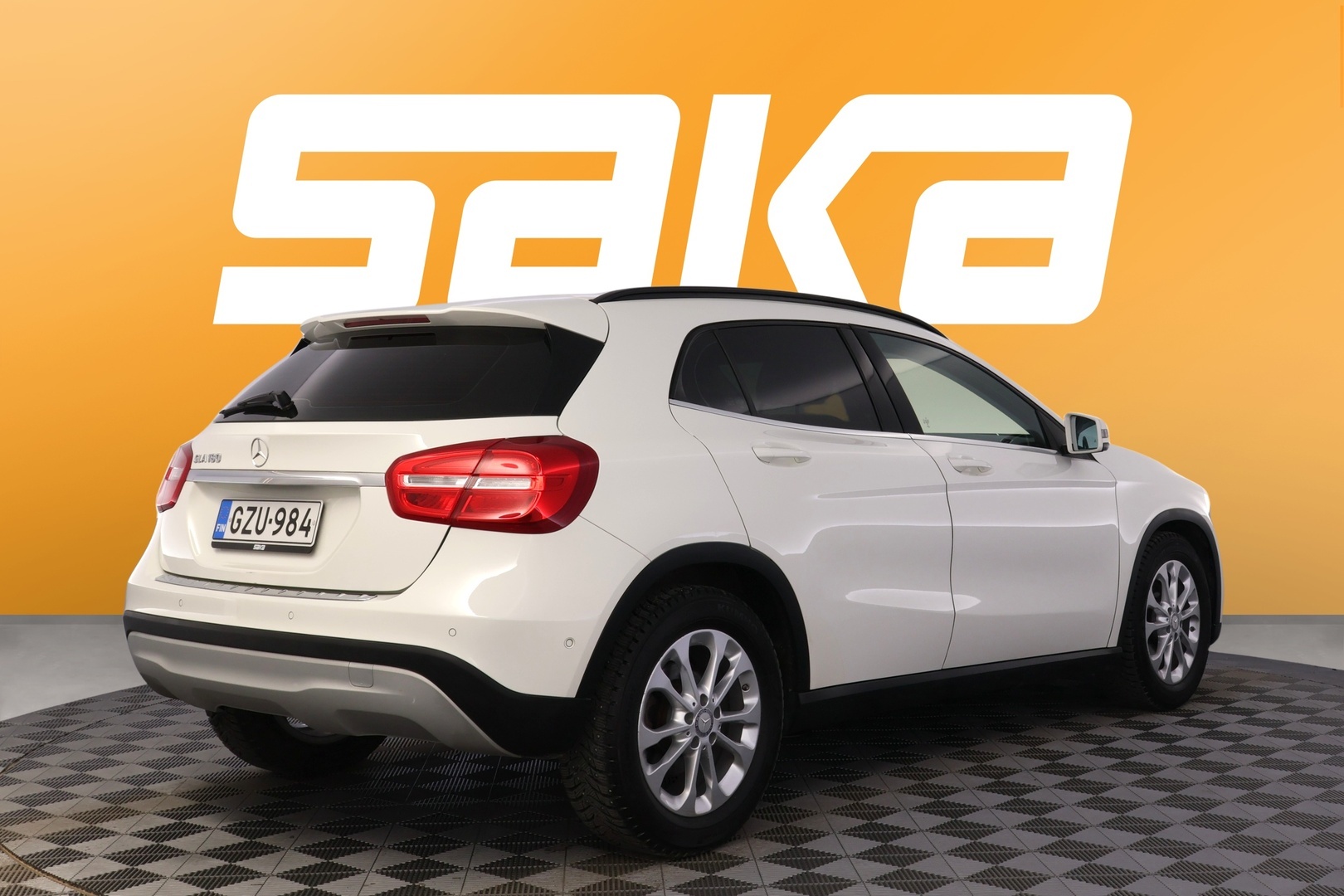 MERCEDES-BENZ GLA 2017