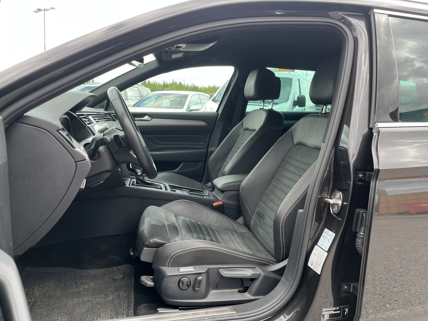 VOLKSWAGEN Passat 2021