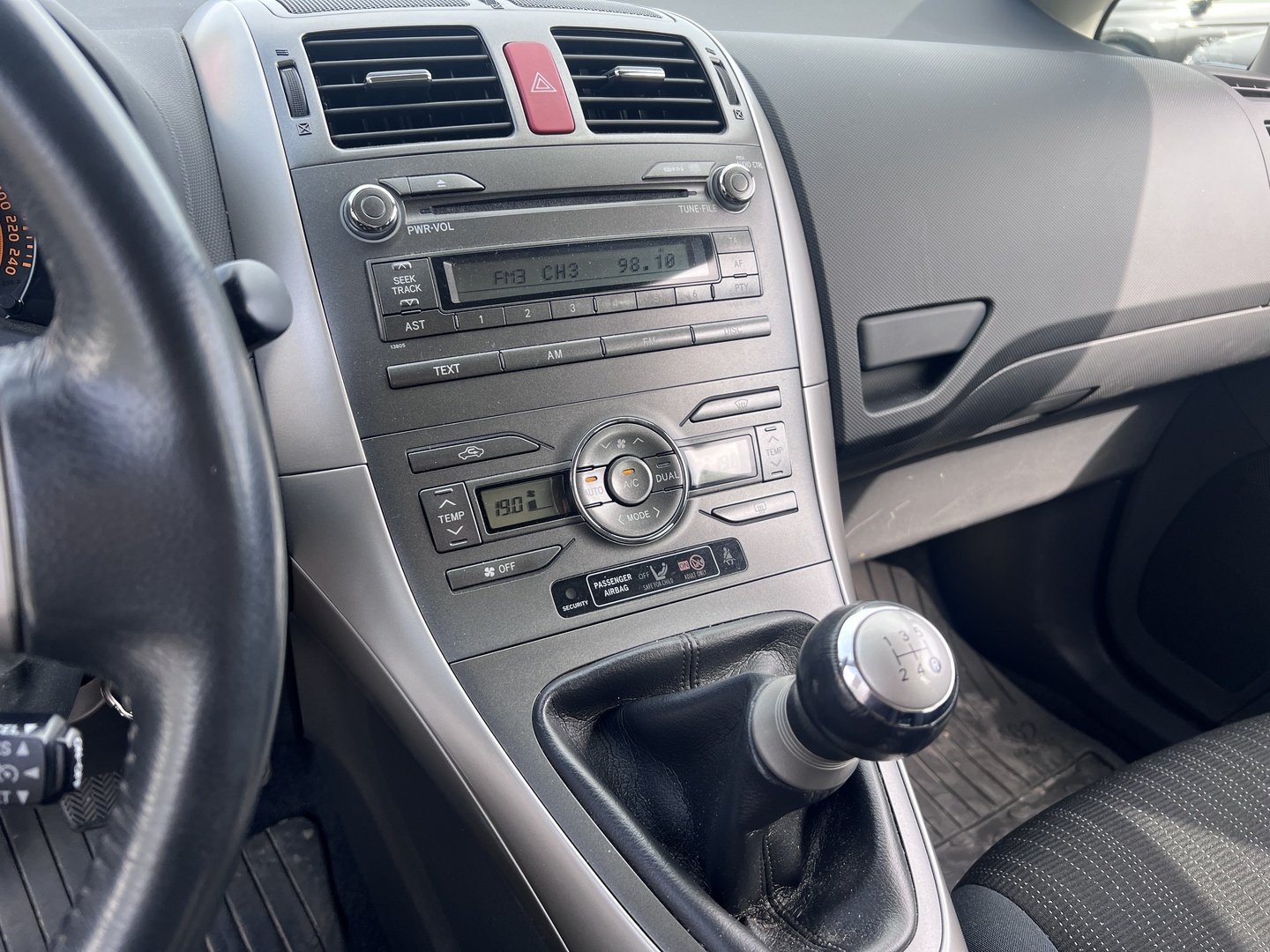 TOYOTA Auris 2007