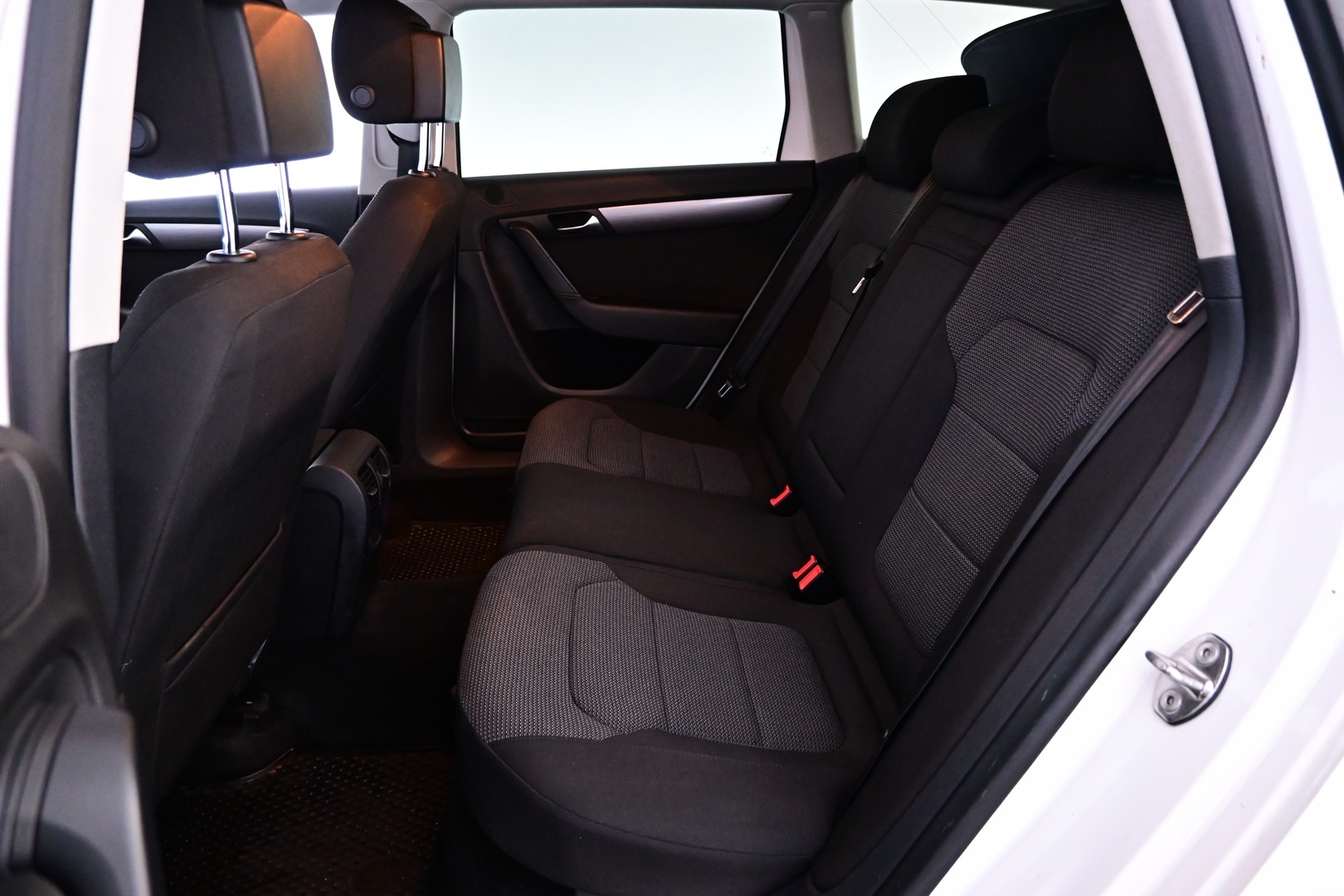 VOLKSWAGEN Passat 2011