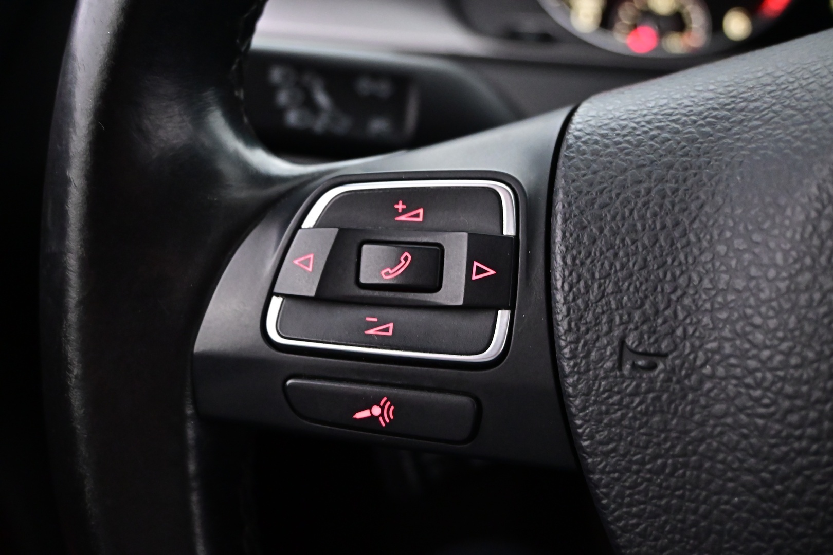 VOLKSWAGEN Passat 2011