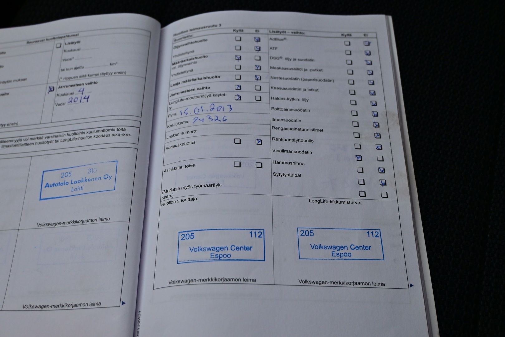 VOLKSWAGEN Passat 2011