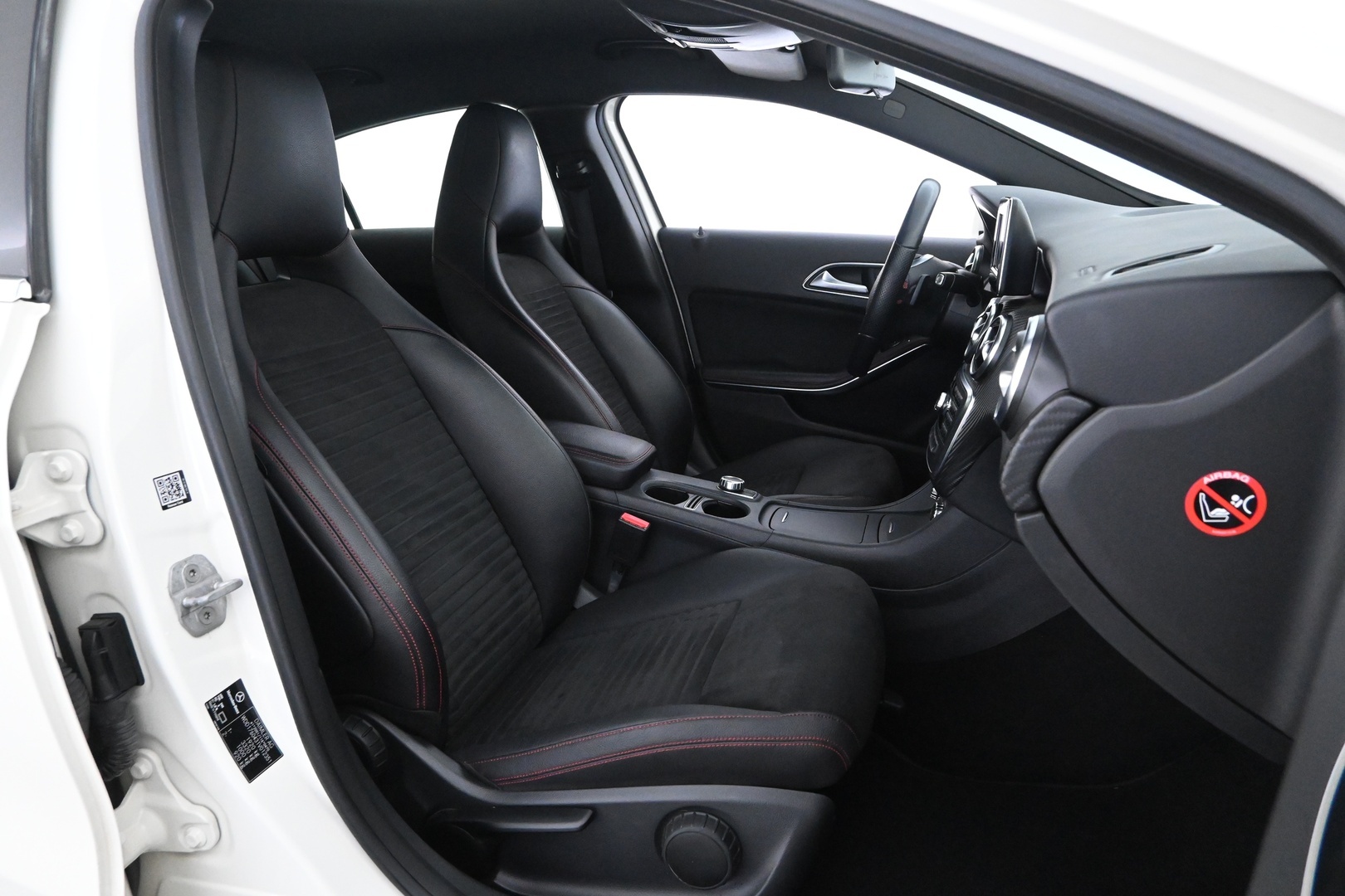 MERCEDES-BENZ A 2014