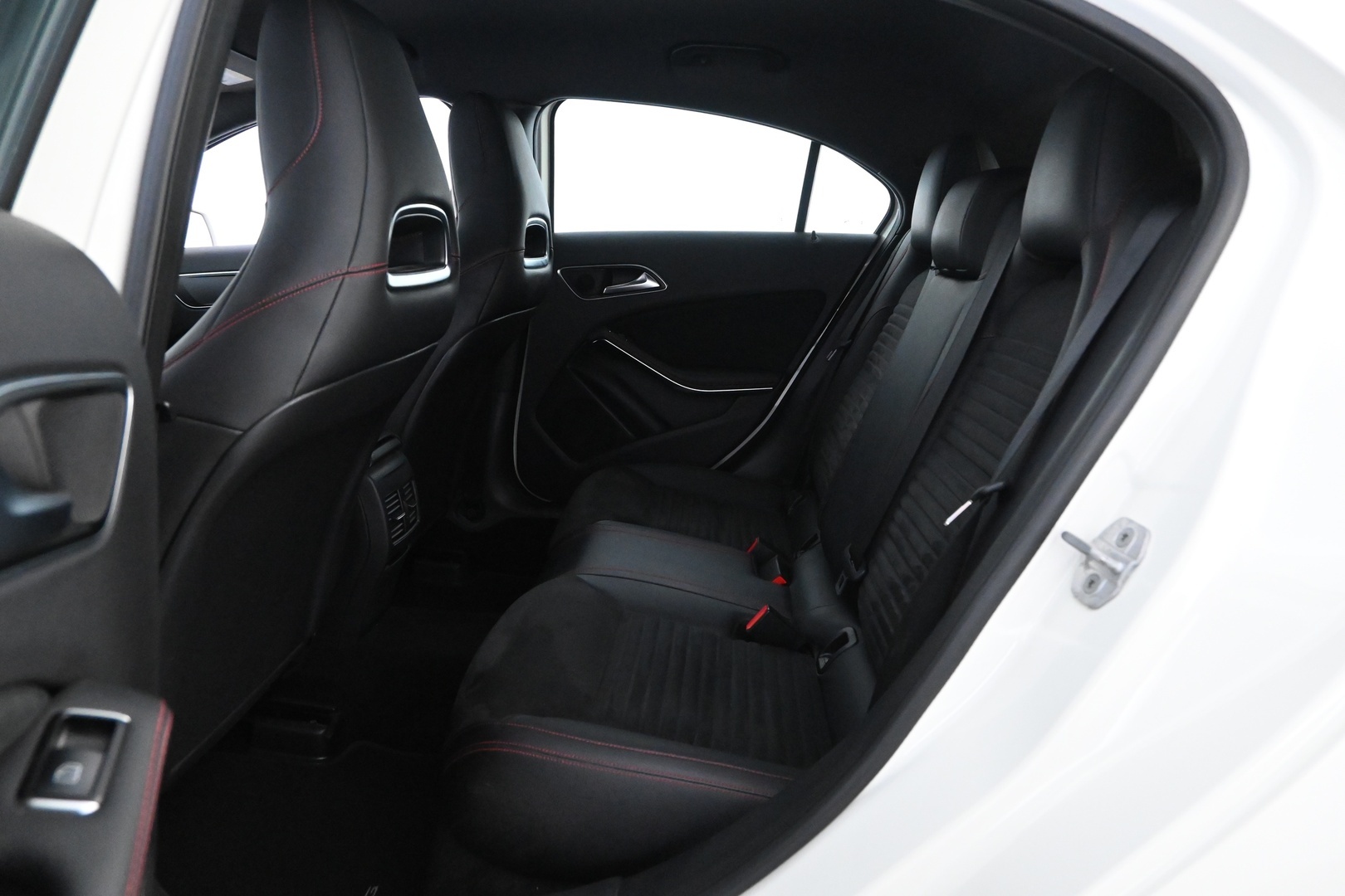 MERCEDES-BENZ A 2014