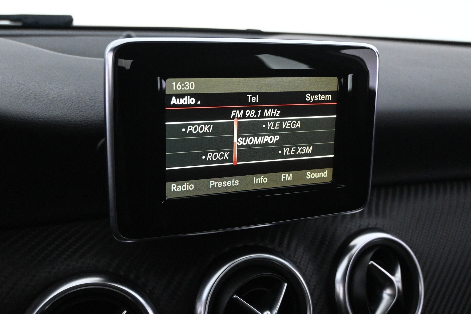 MERCEDES-BENZ A 2014