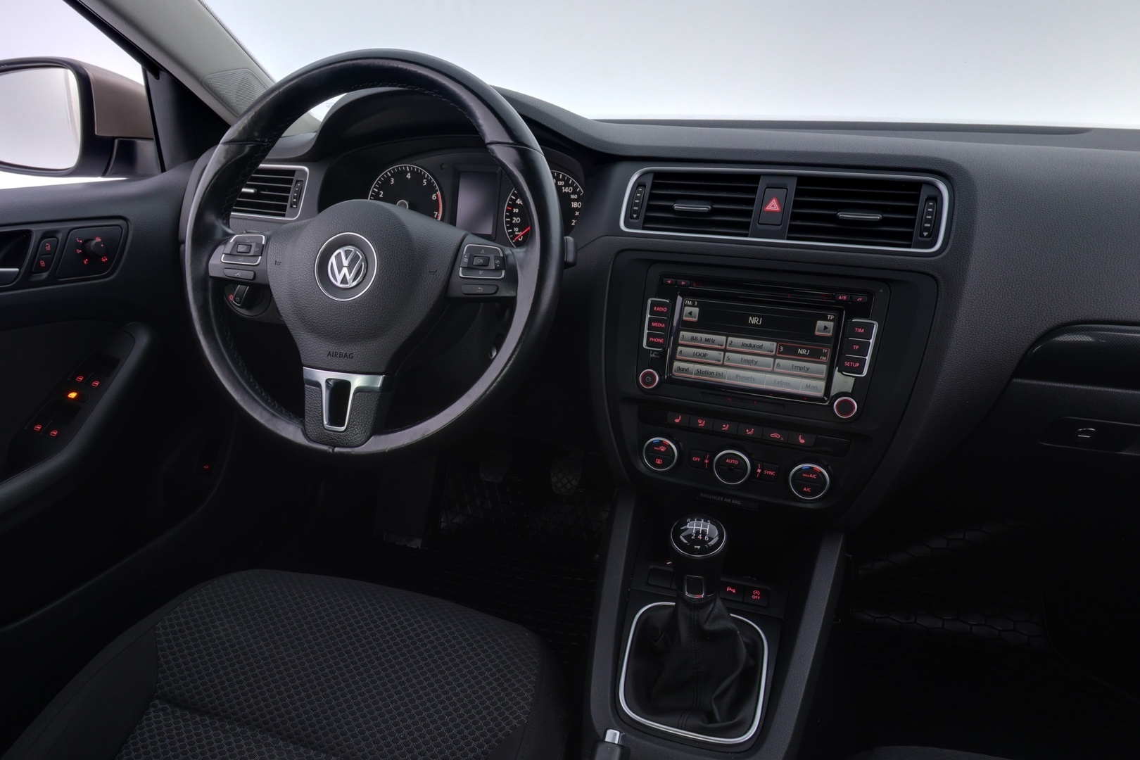 VOLKSWAGEN Jetta 2014