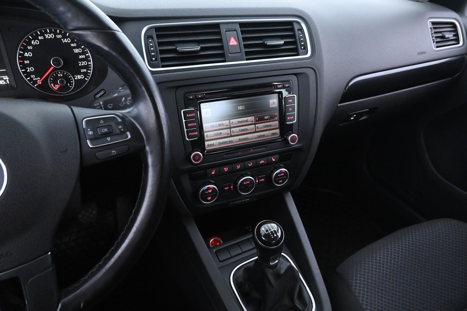 VOLKSWAGEN Jetta 2014