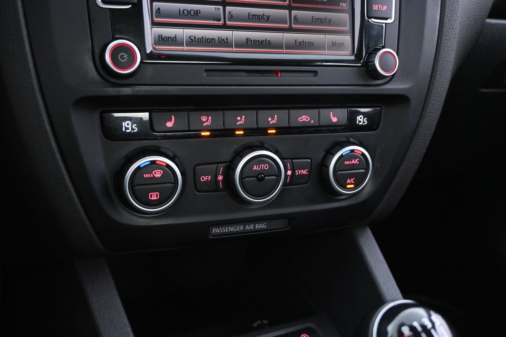 VOLKSWAGEN Jetta 2014