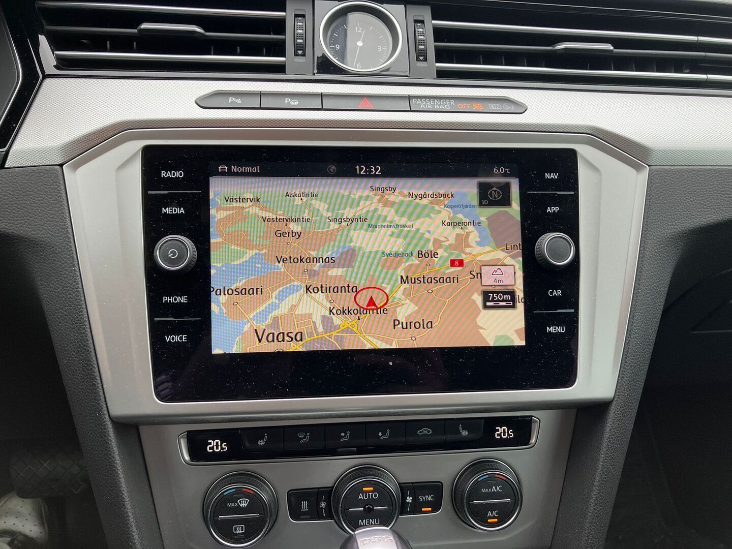 VOLKSWAGEN Passat 2018