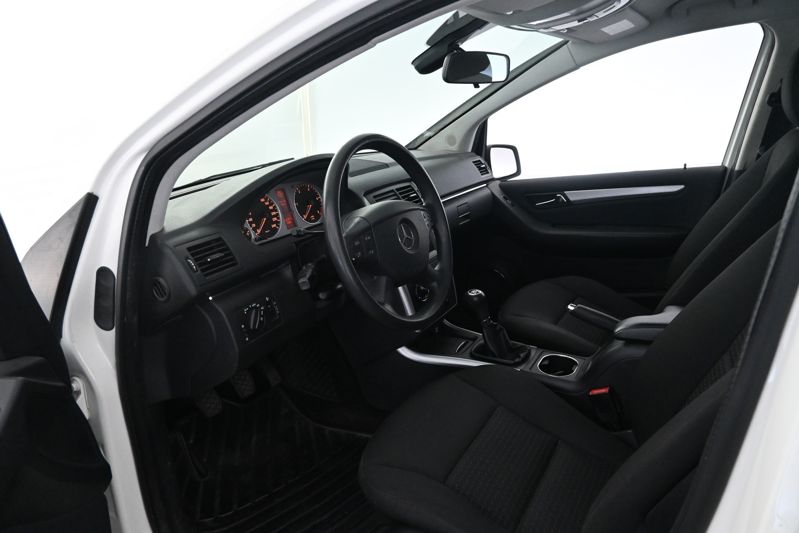 MERCEDES-BENZ B 2010