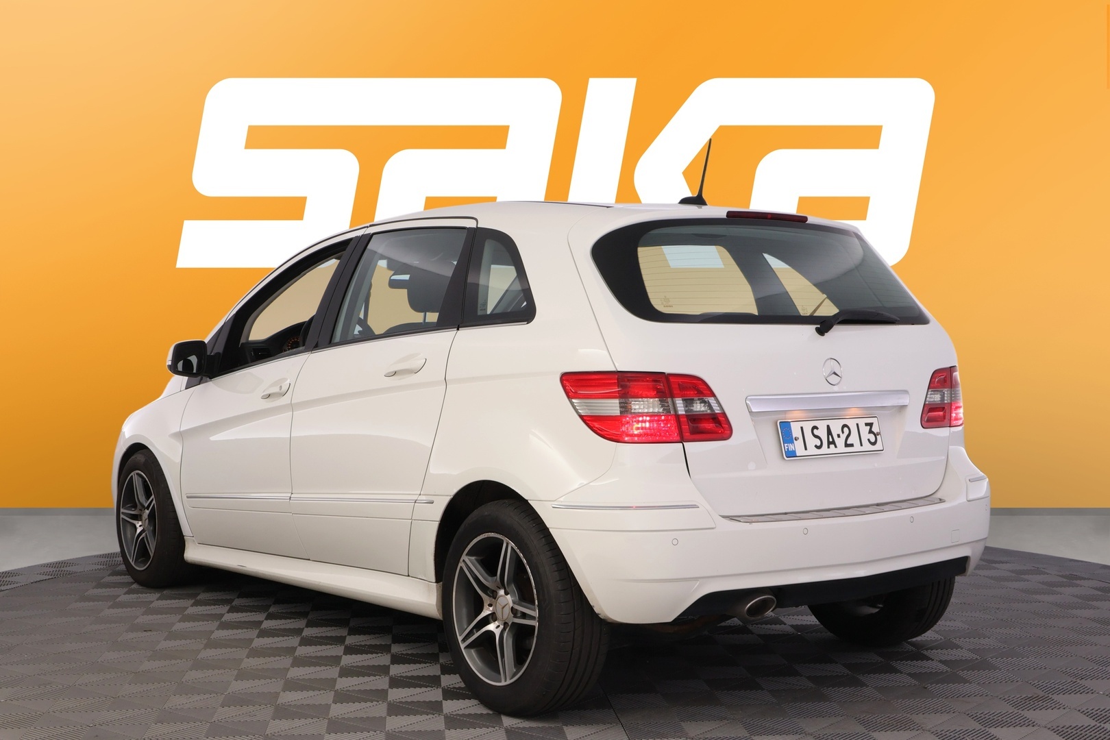 MERCEDES-BENZ B 2010