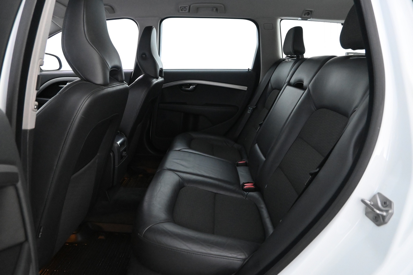 VOLVO V70 2014