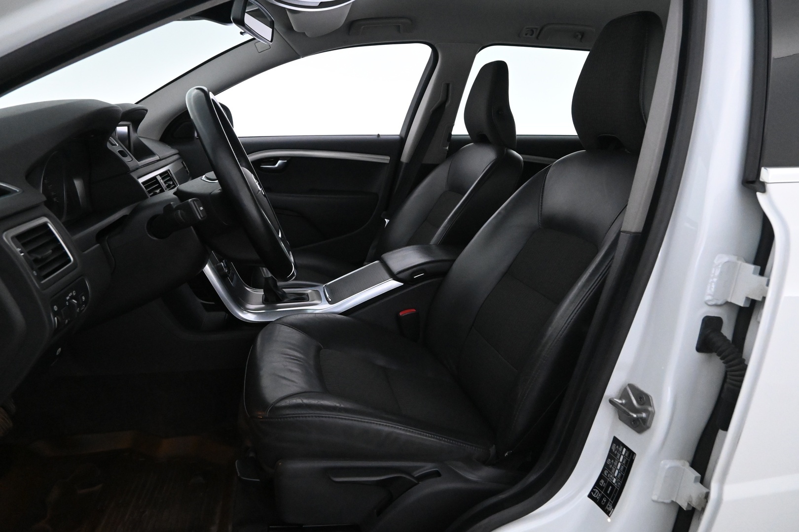 VOLVO V70 2014