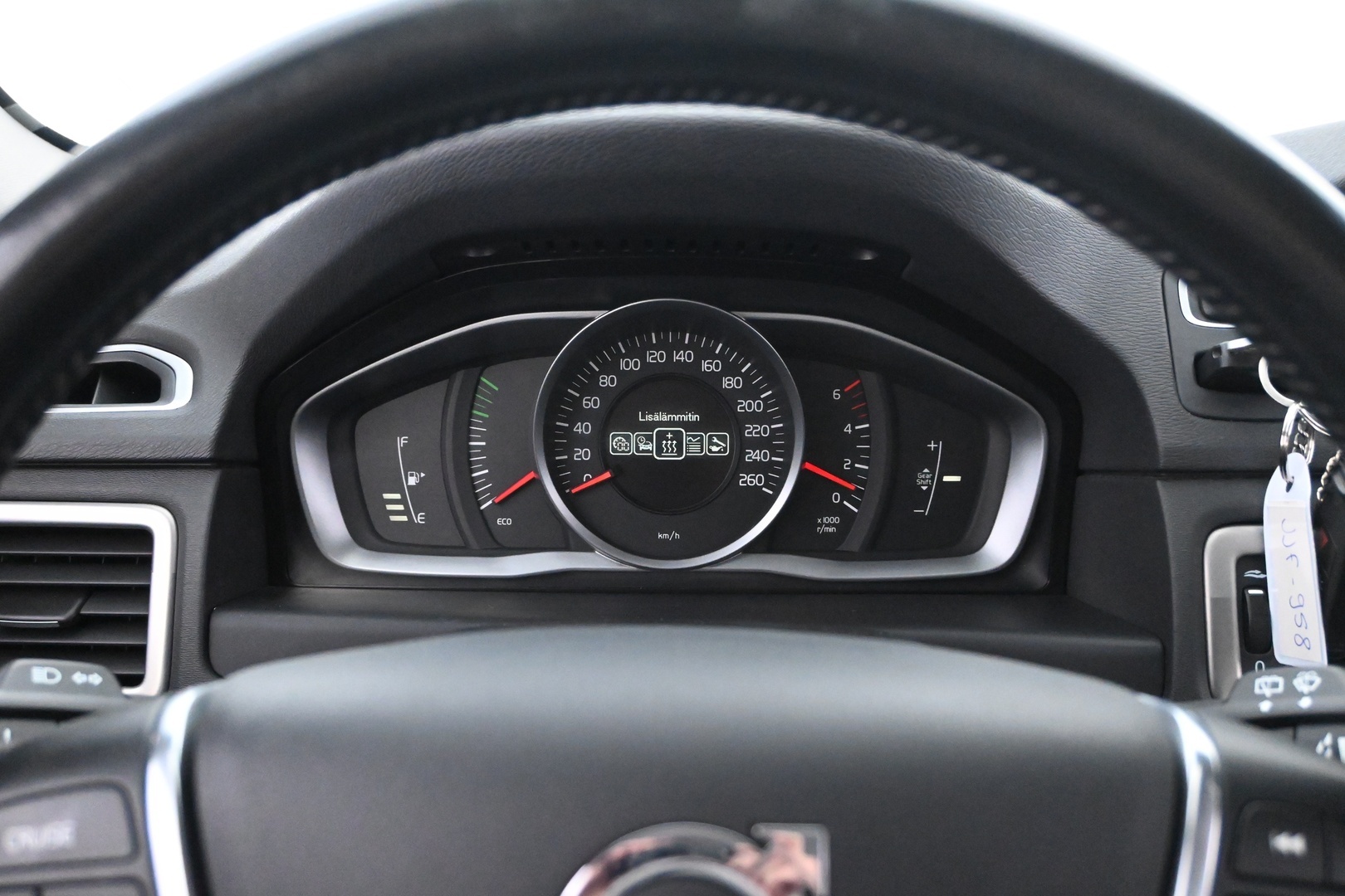 VOLVO V70 2014