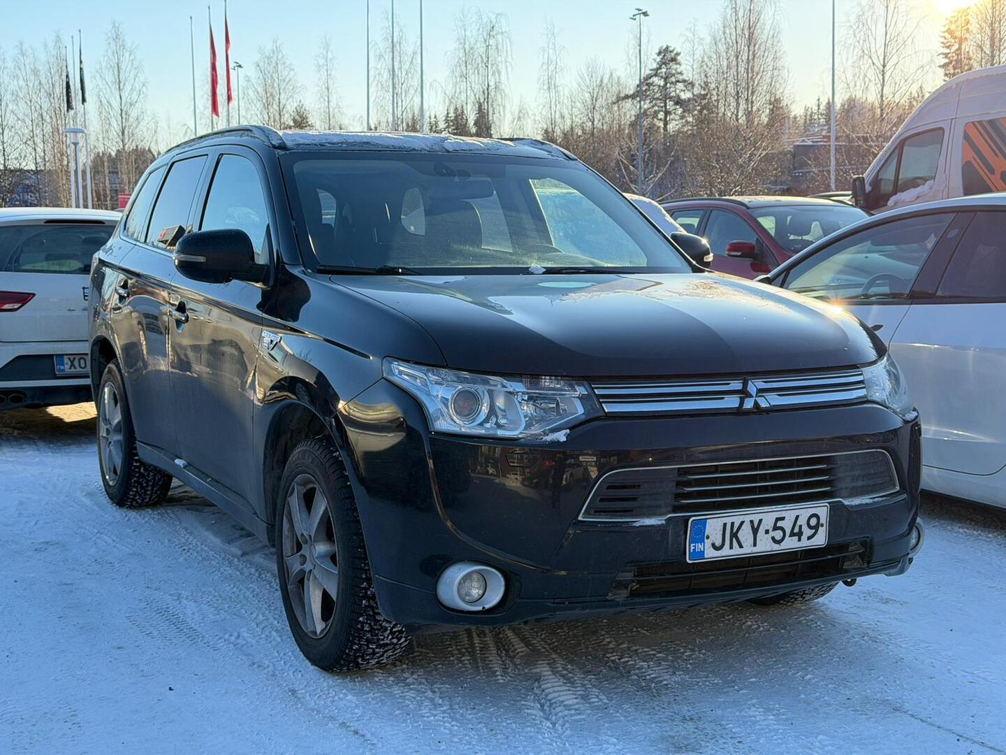 MITSUBISHI Outlander PHEV 2014