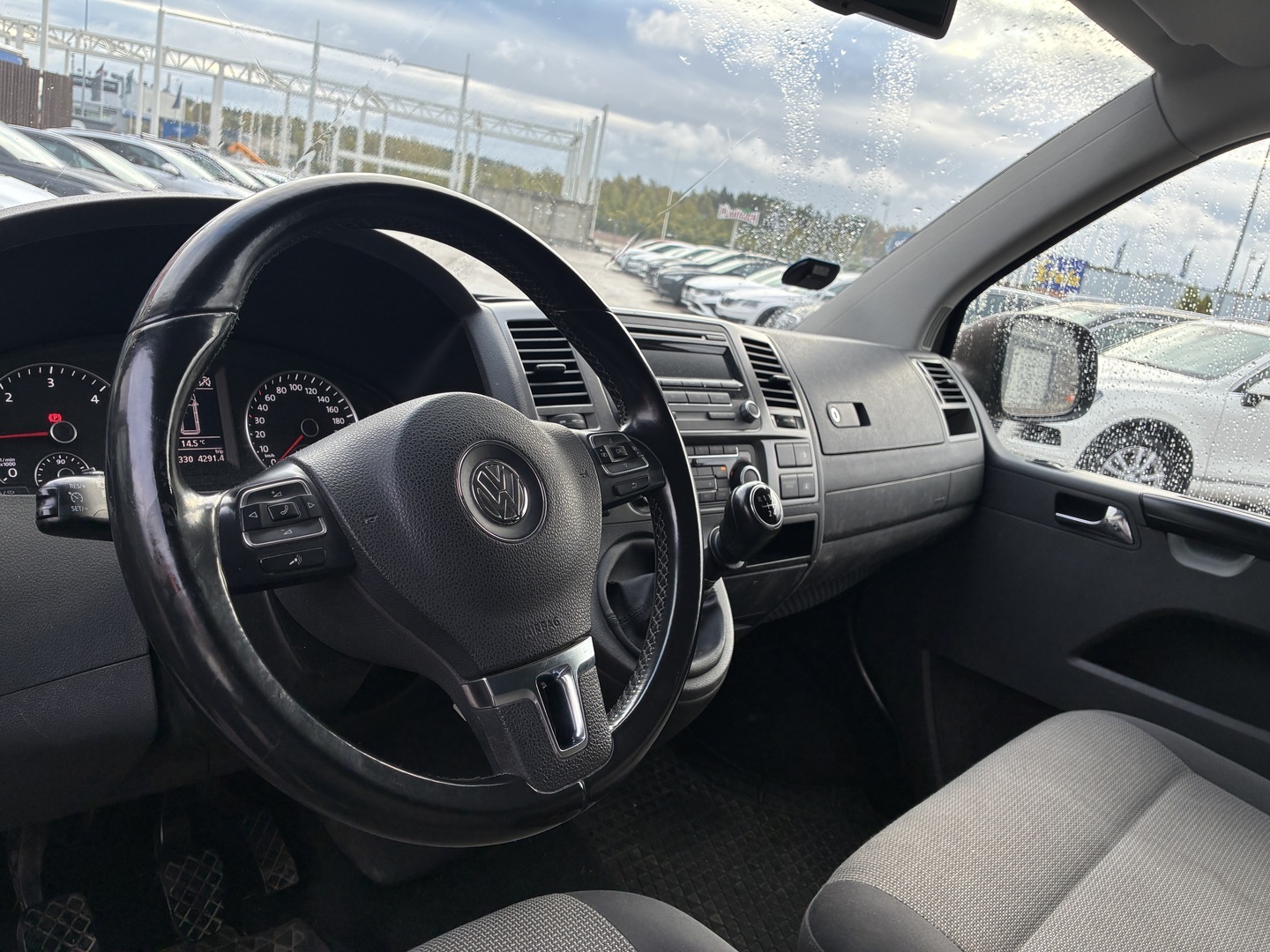 VOLKSWAGEN Caravelle 2014