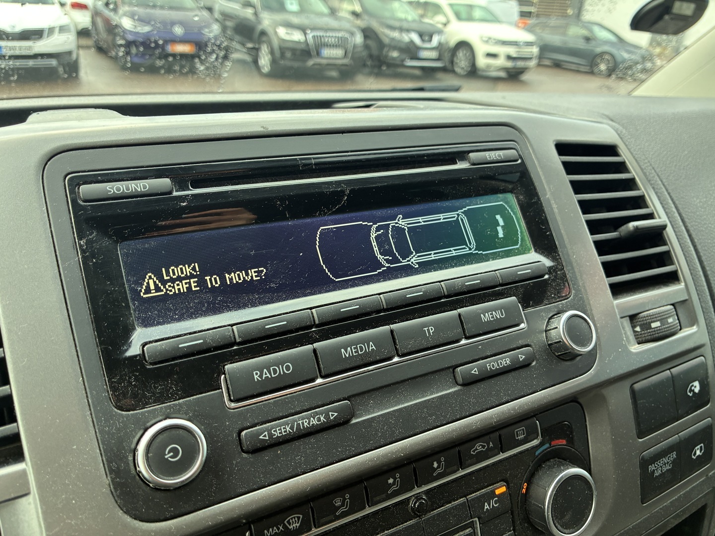 VOLKSWAGEN Caravelle 2014
