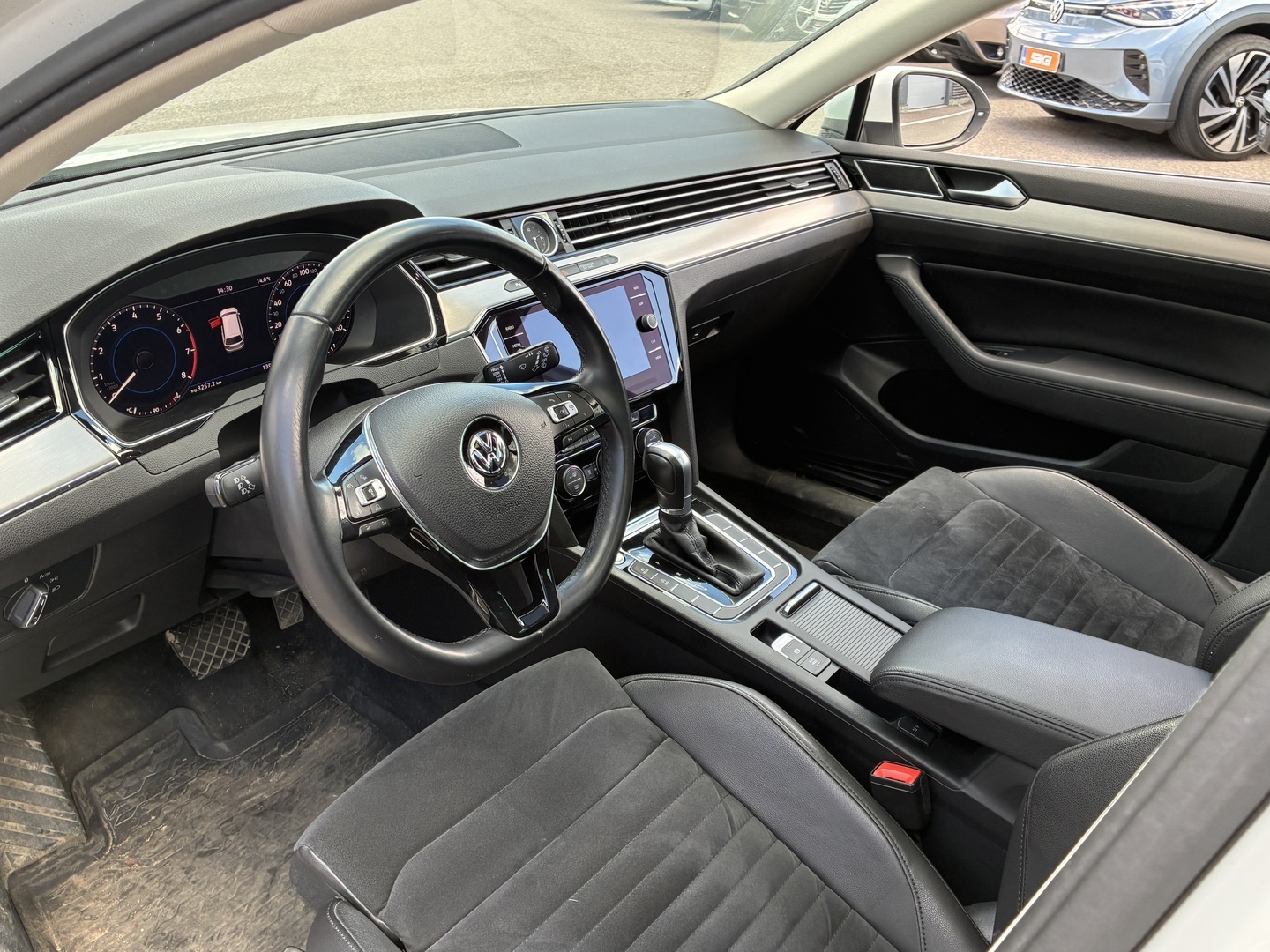 VOLKSWAGEN Passat 2018