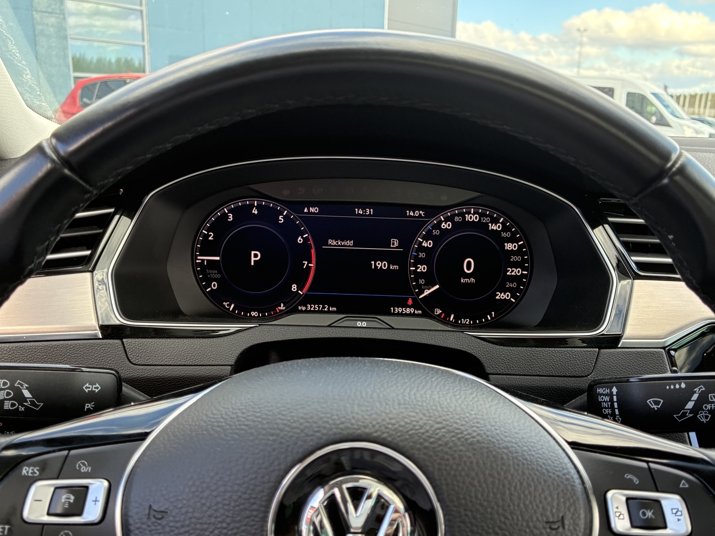 VOLKSWAGEN Passat 2018