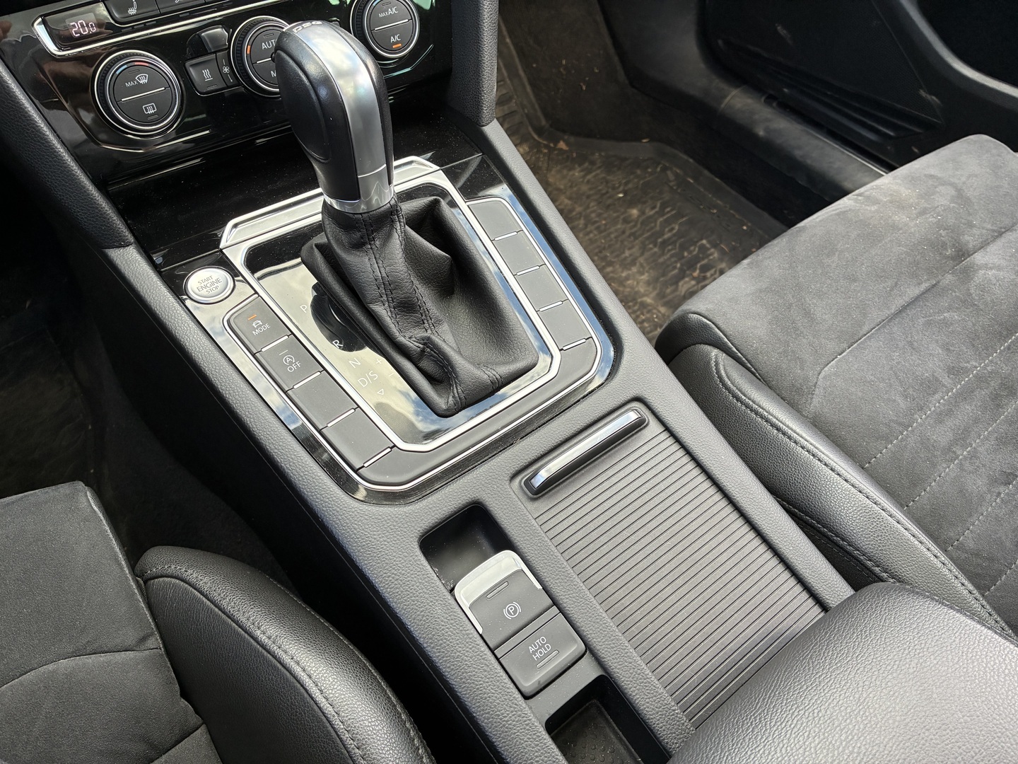 VOLKSWAGEN Passat 2018