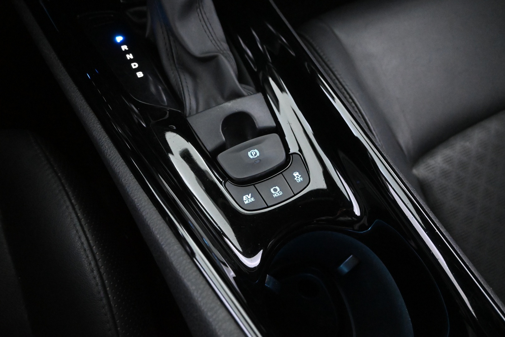 TOYOTA C-HR 2021