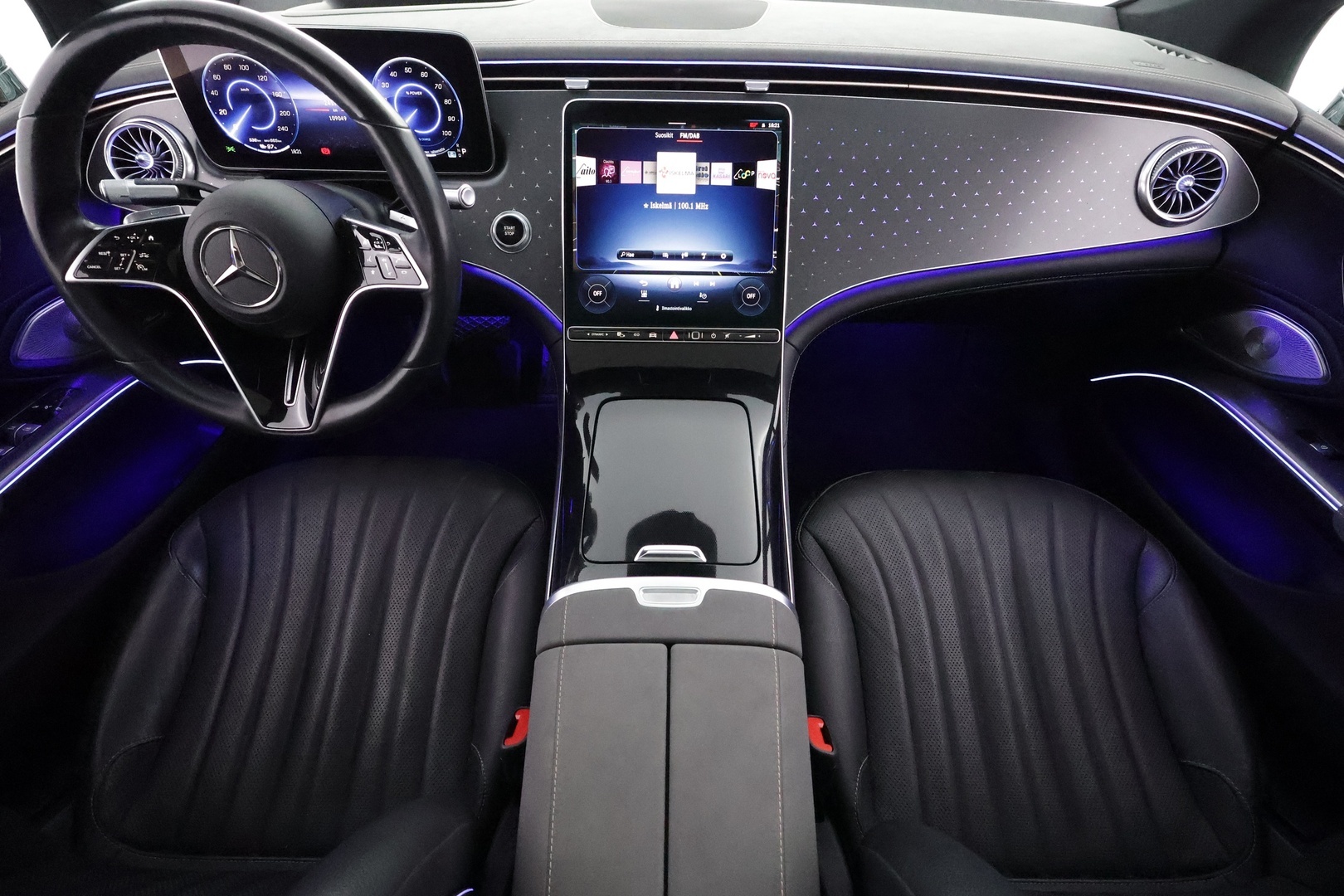 MERCEDES-BENZ EQS 2022