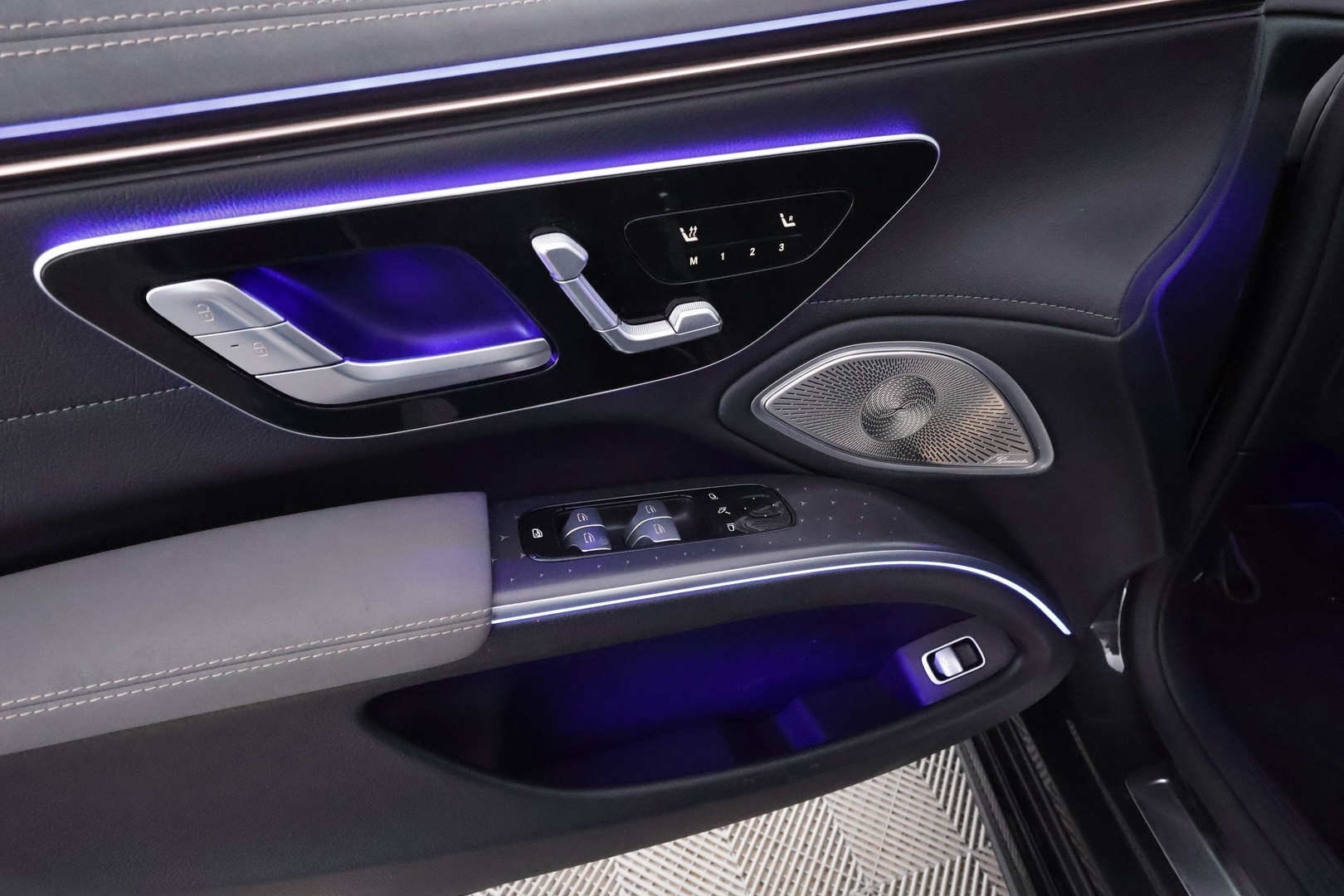 MERCEDES-BENZ EQS 2022