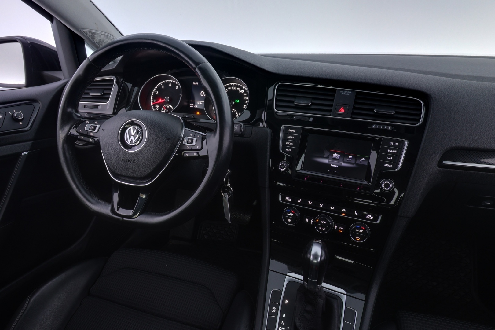 VOLKSWAGEN Golf 2014