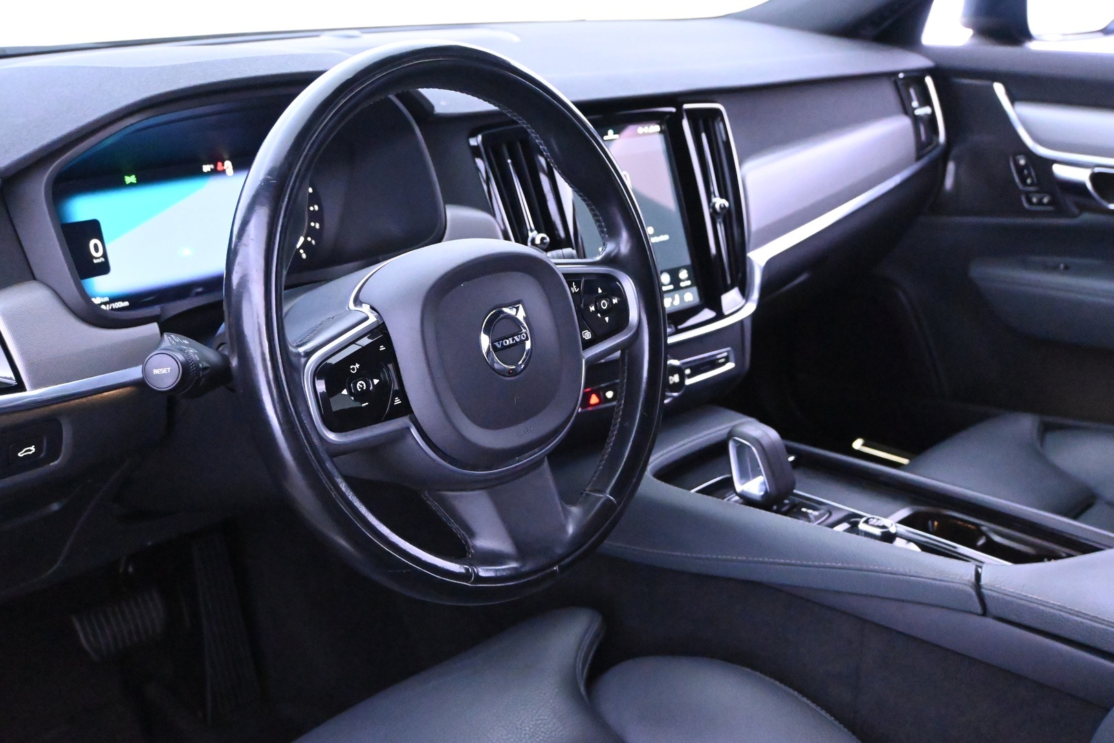 VOLVO V90 Cross Country 2022