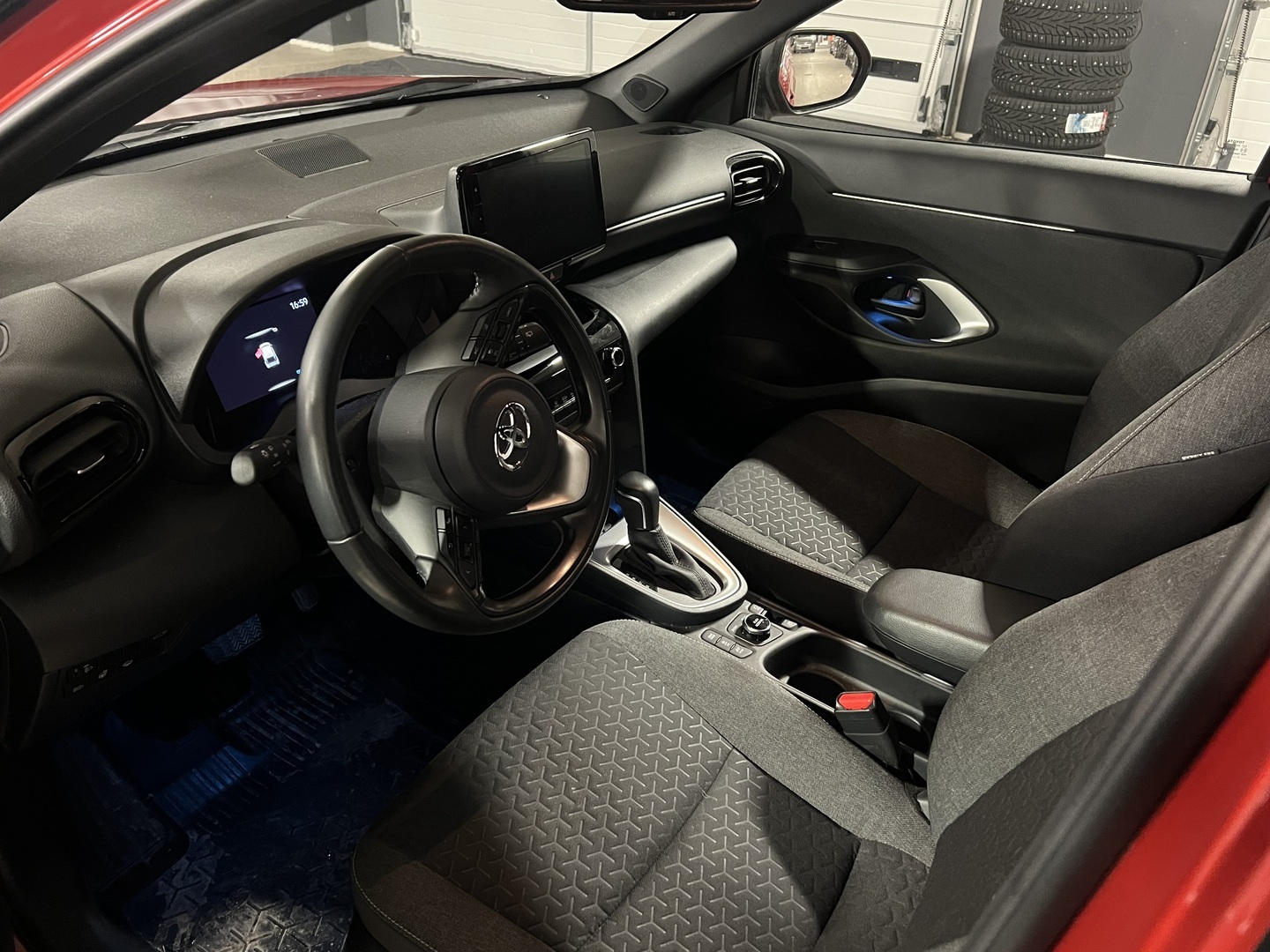 TOYOTA Yaris Cross 2023