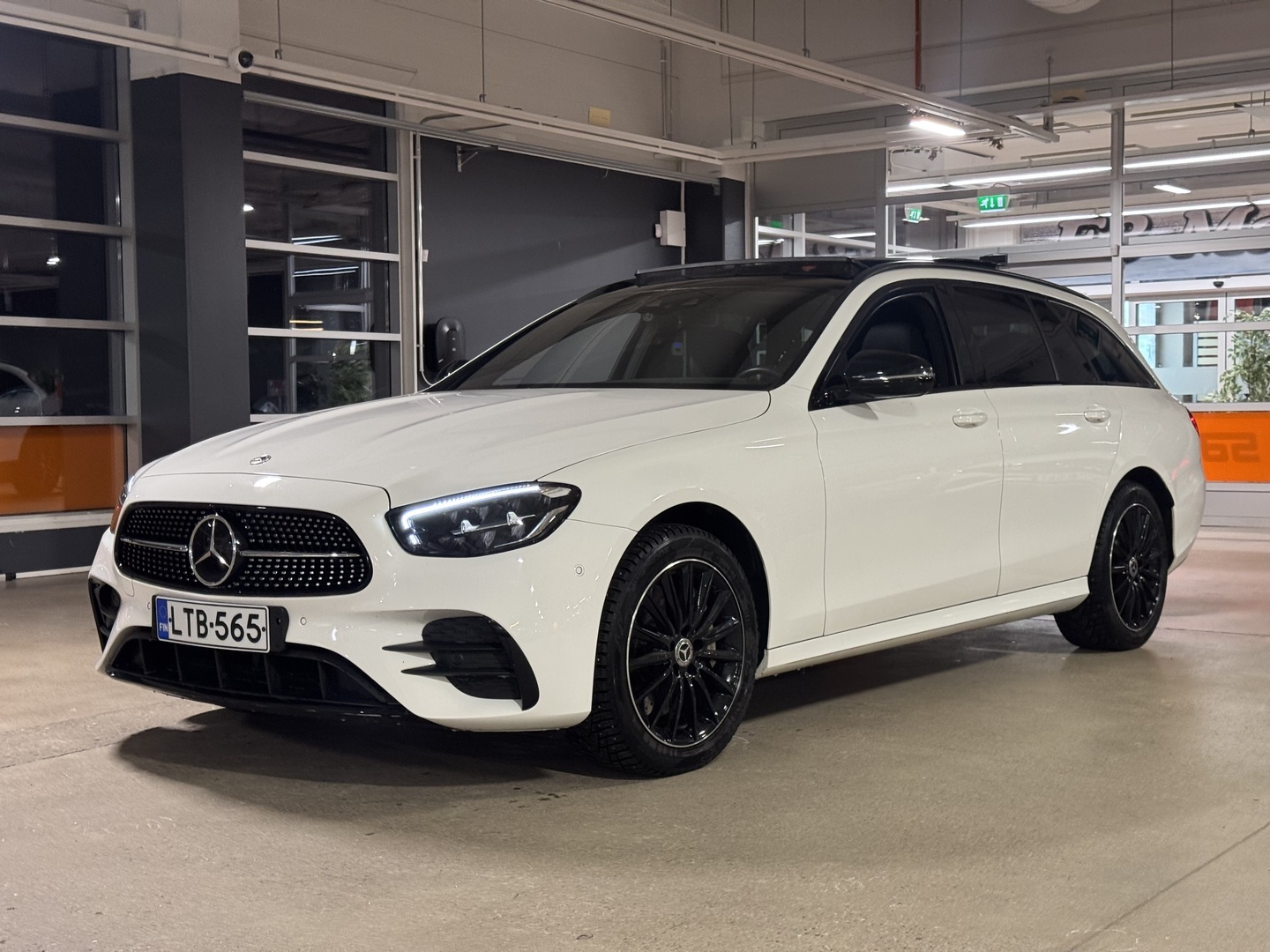 MERCEDES-BENZ E 2023