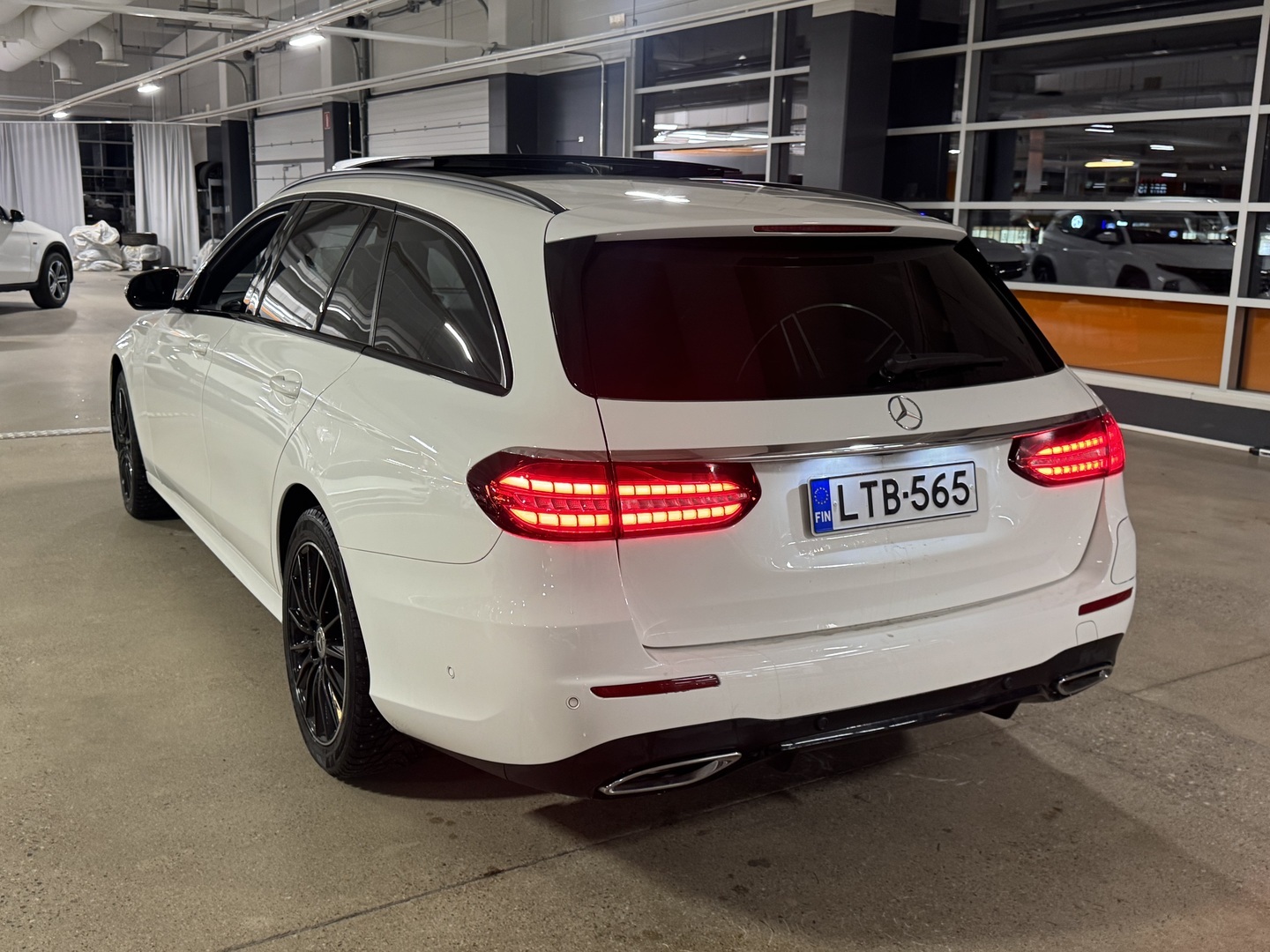 MERCEDES-BENZ E 2023