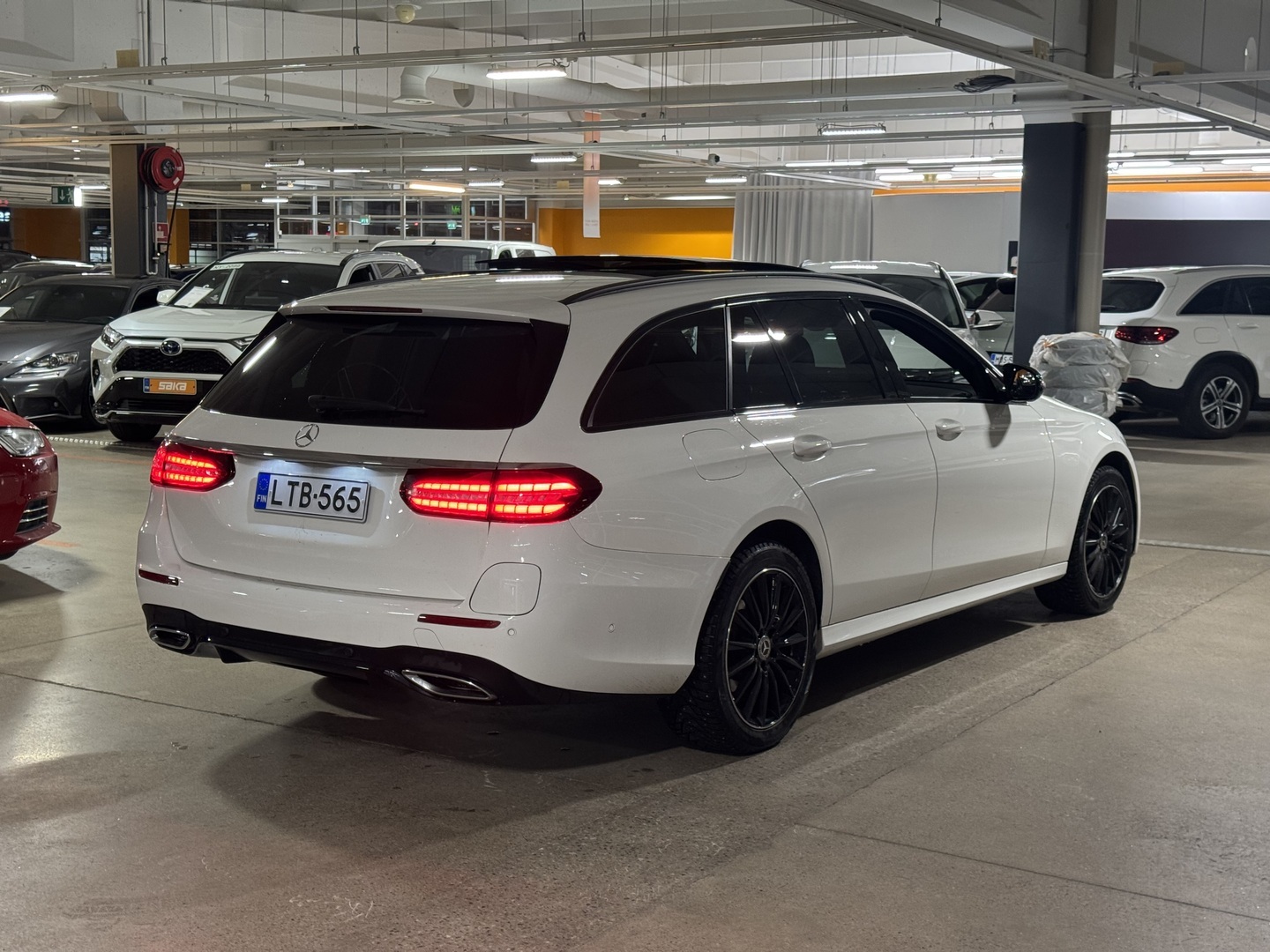 MERCEDES-BENZ E 2023