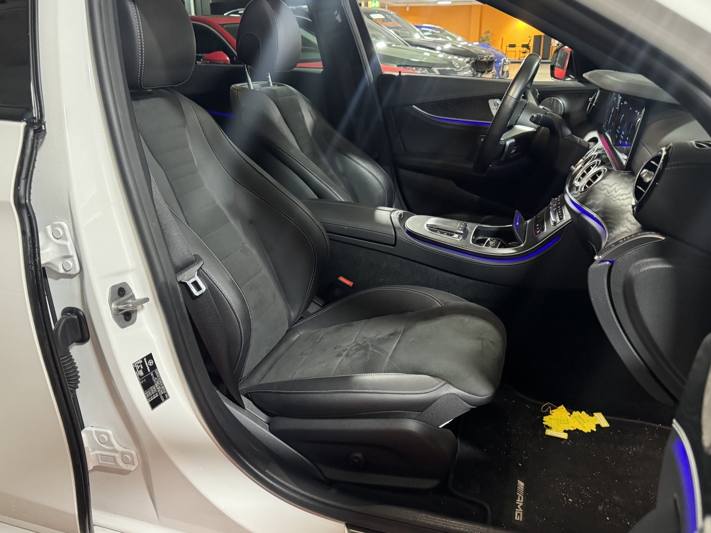 MERCEDES-BENZ E 2023