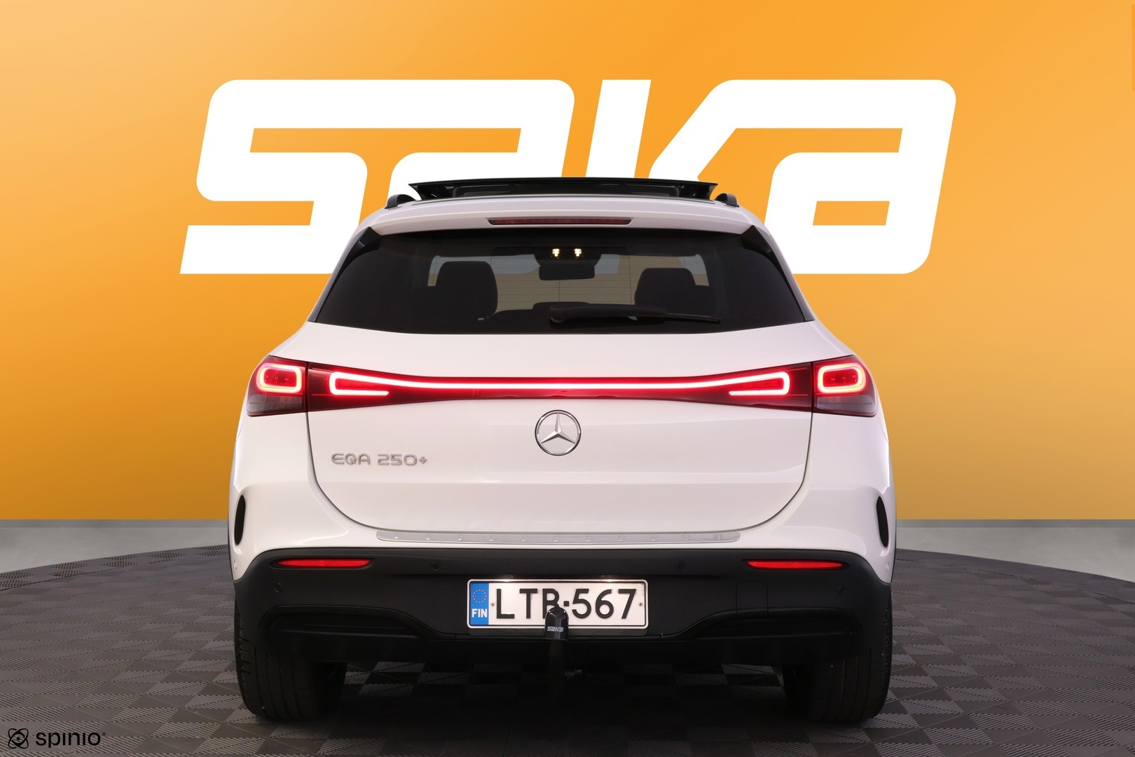 MERCEDES-BENZ EQA 2022