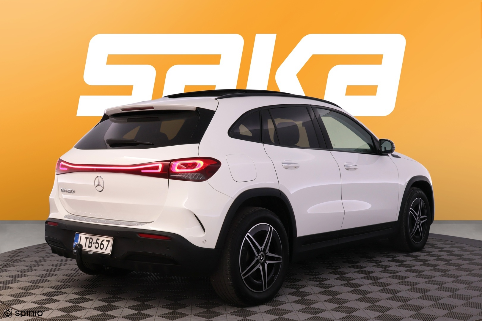 MERCEDES-BENZ EQA 2022