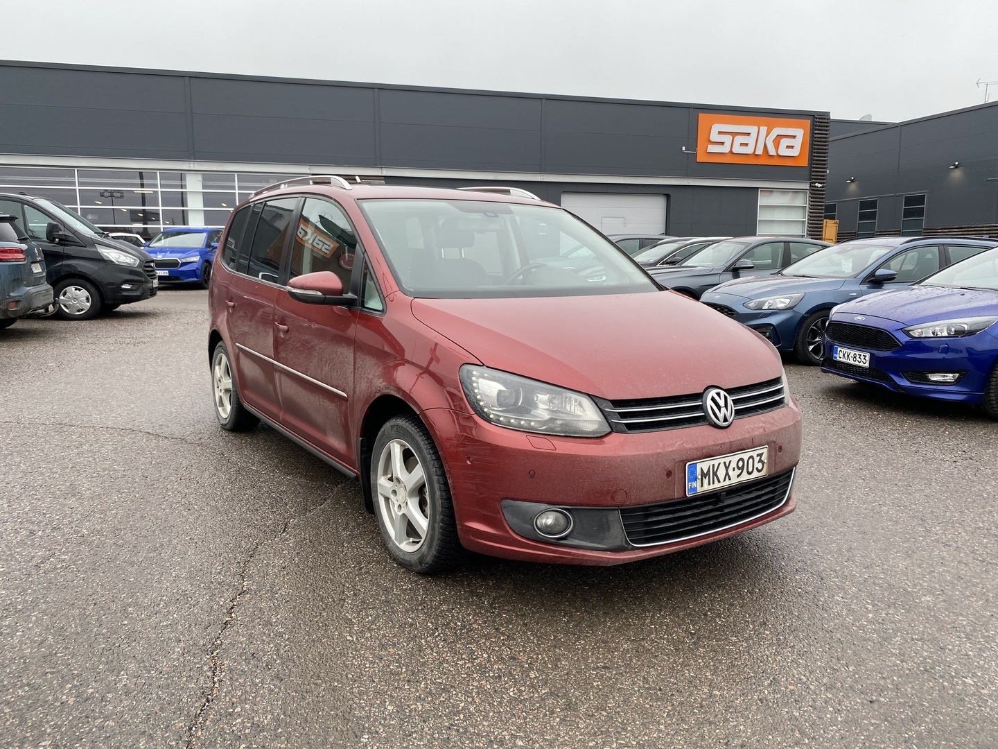 VOLKSWAGEN Touran 2012