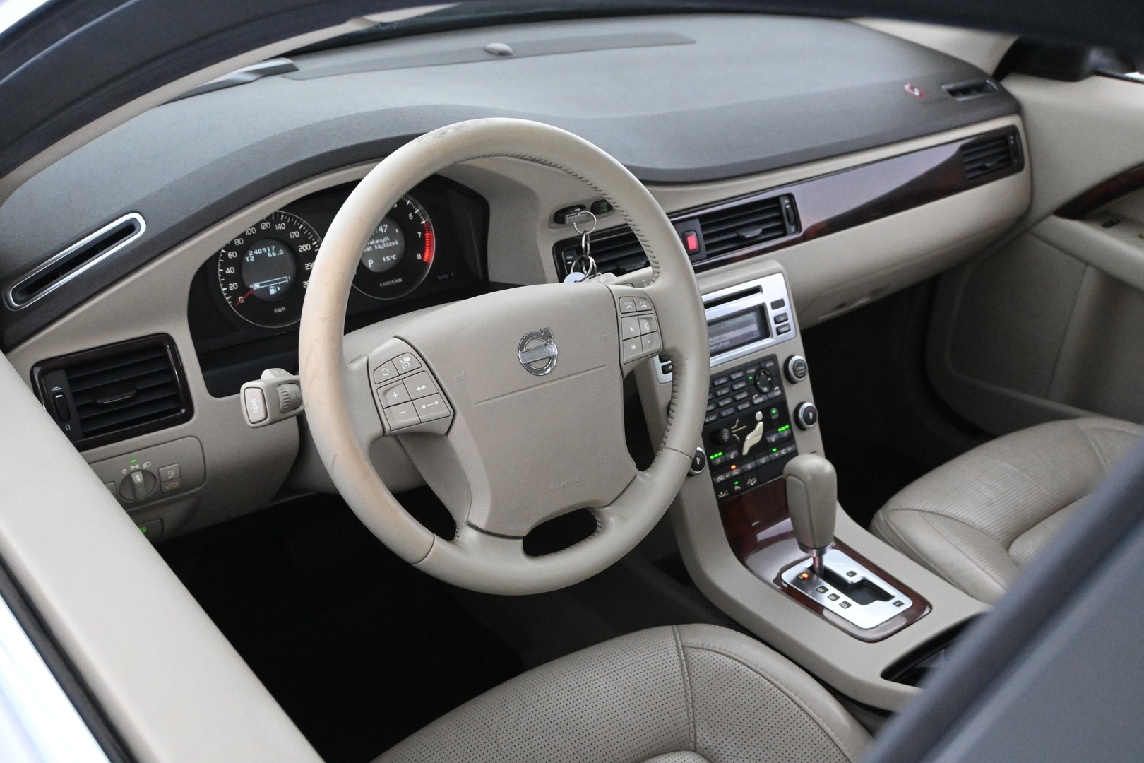 VOLVO XC70 2008