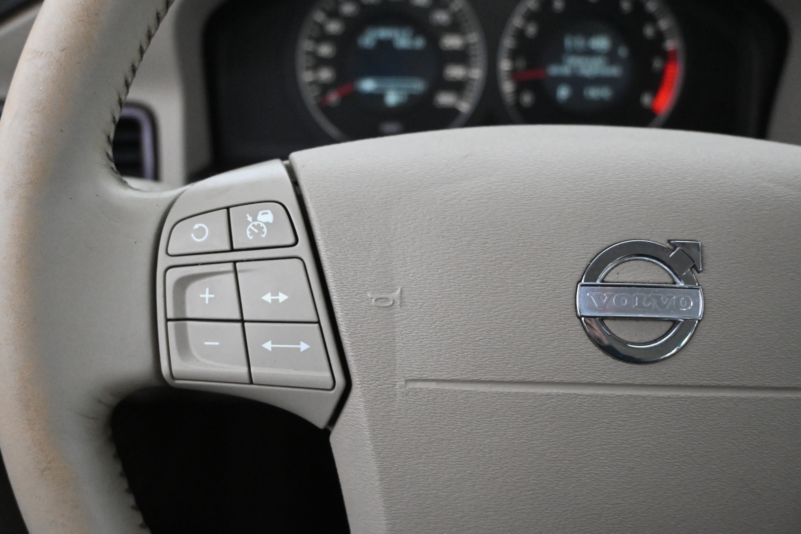 VOLVO XC70 2008