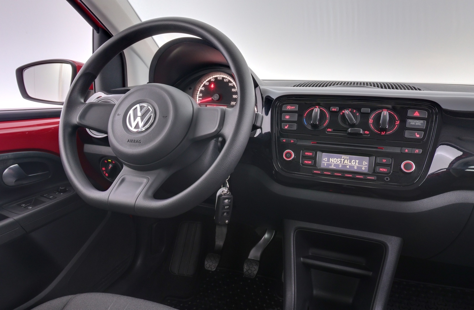 VOLKSWAGEN up! 2016