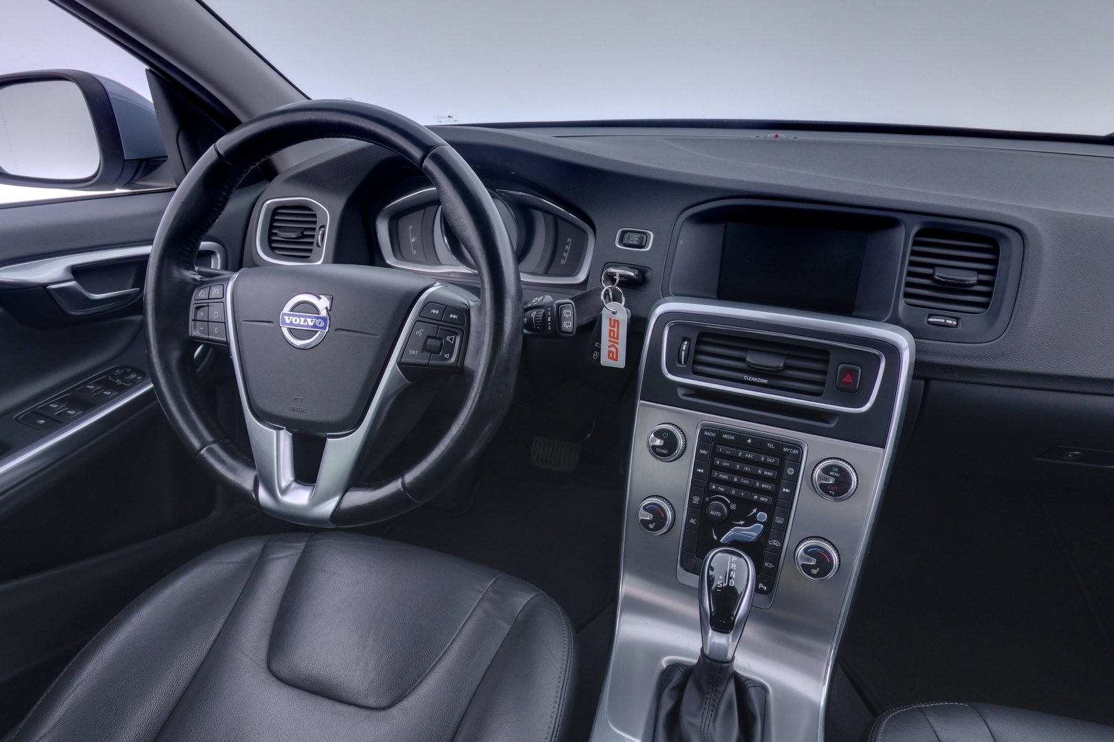 VOLVO V60 2018
