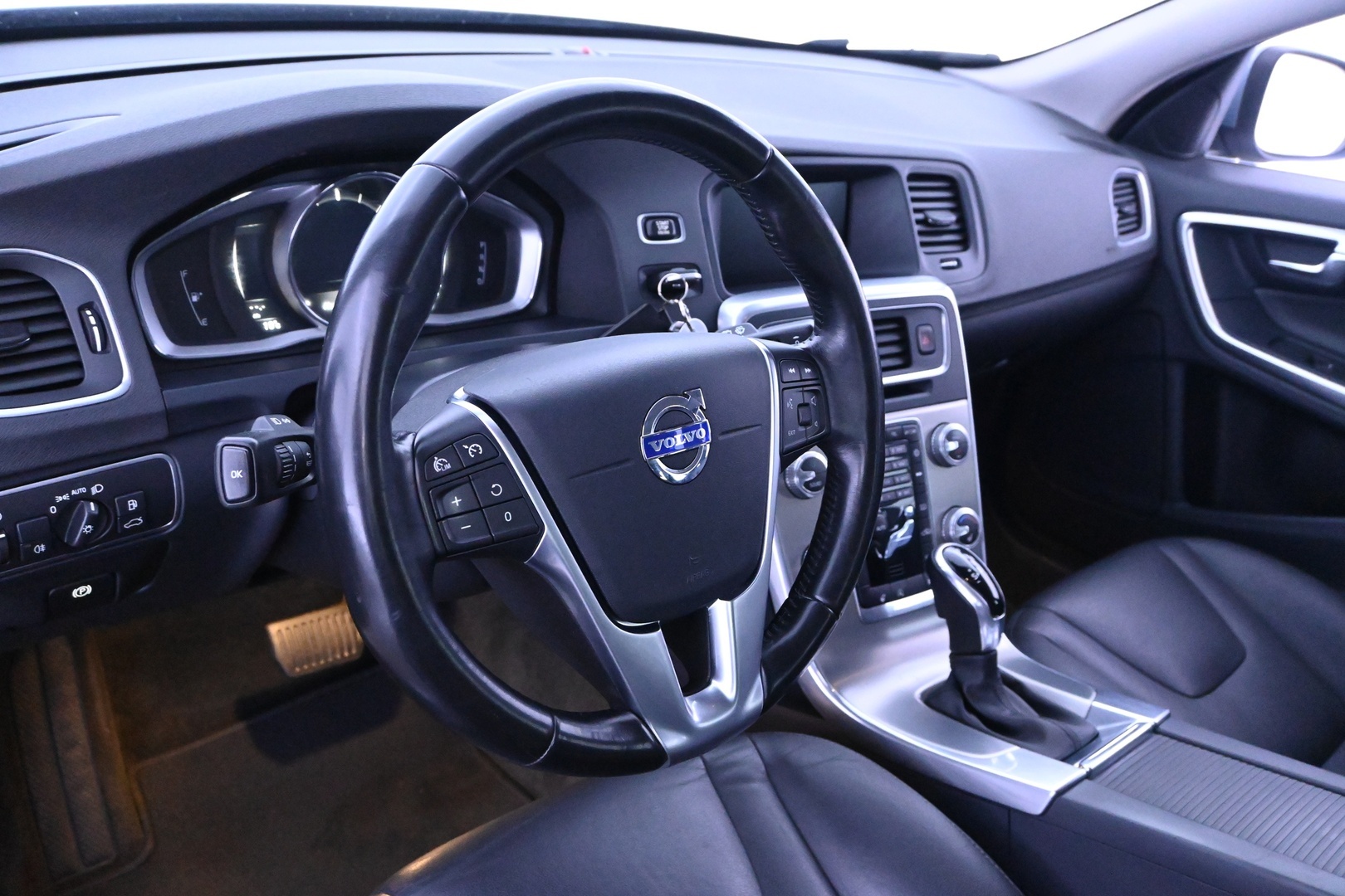 VOLVO V60 2018