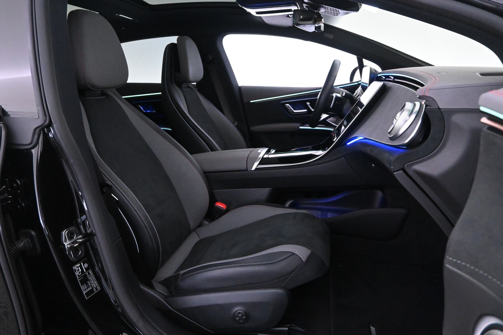 MERCEDES-BENZ EQS 2022