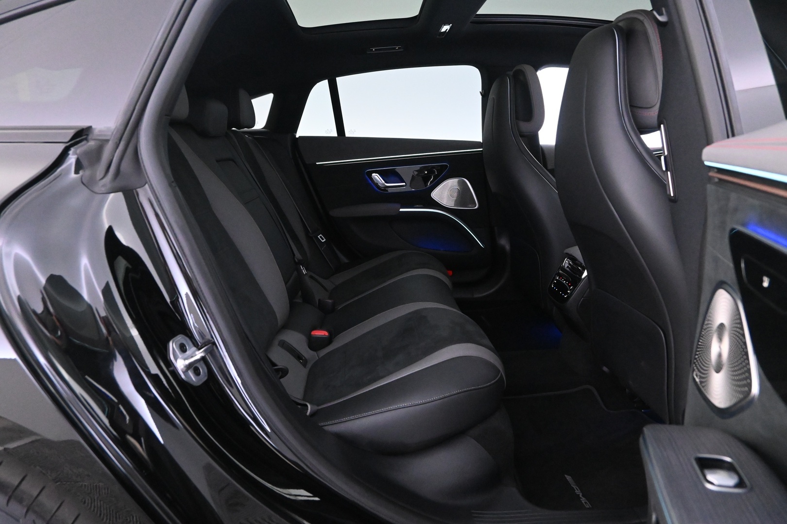 MERCEDES-BENZ EQS 2022