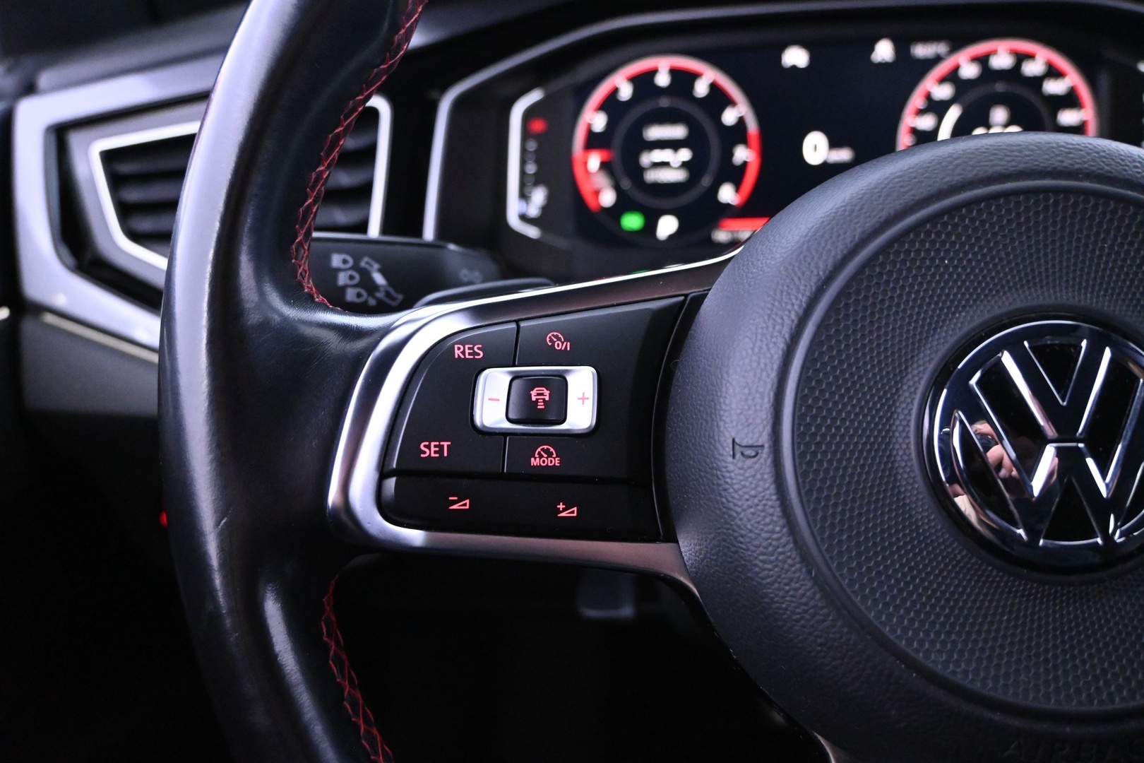 VOLKSWAGEN Polo 2020