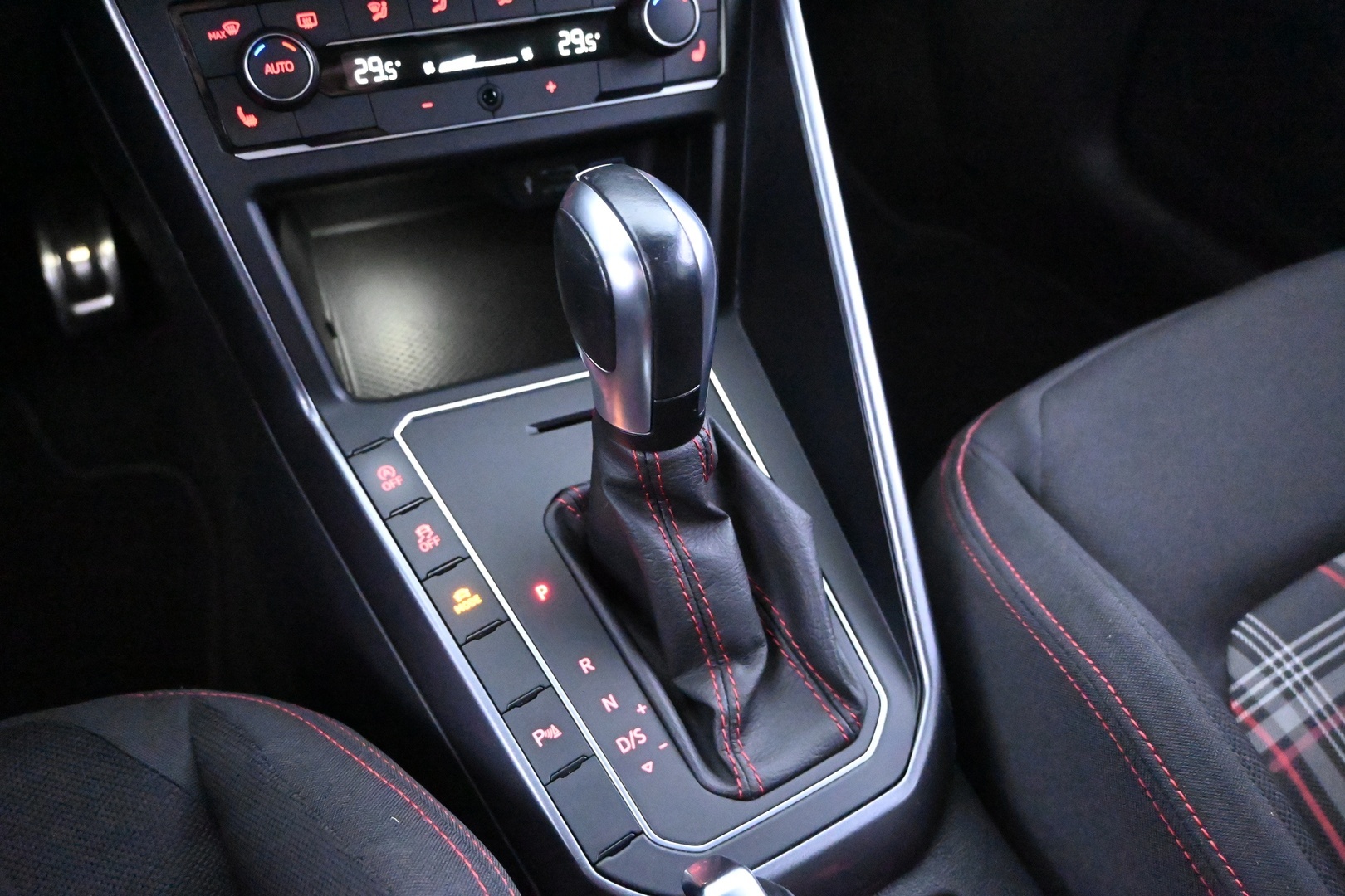 VOLKSWAGEN Polo 2020