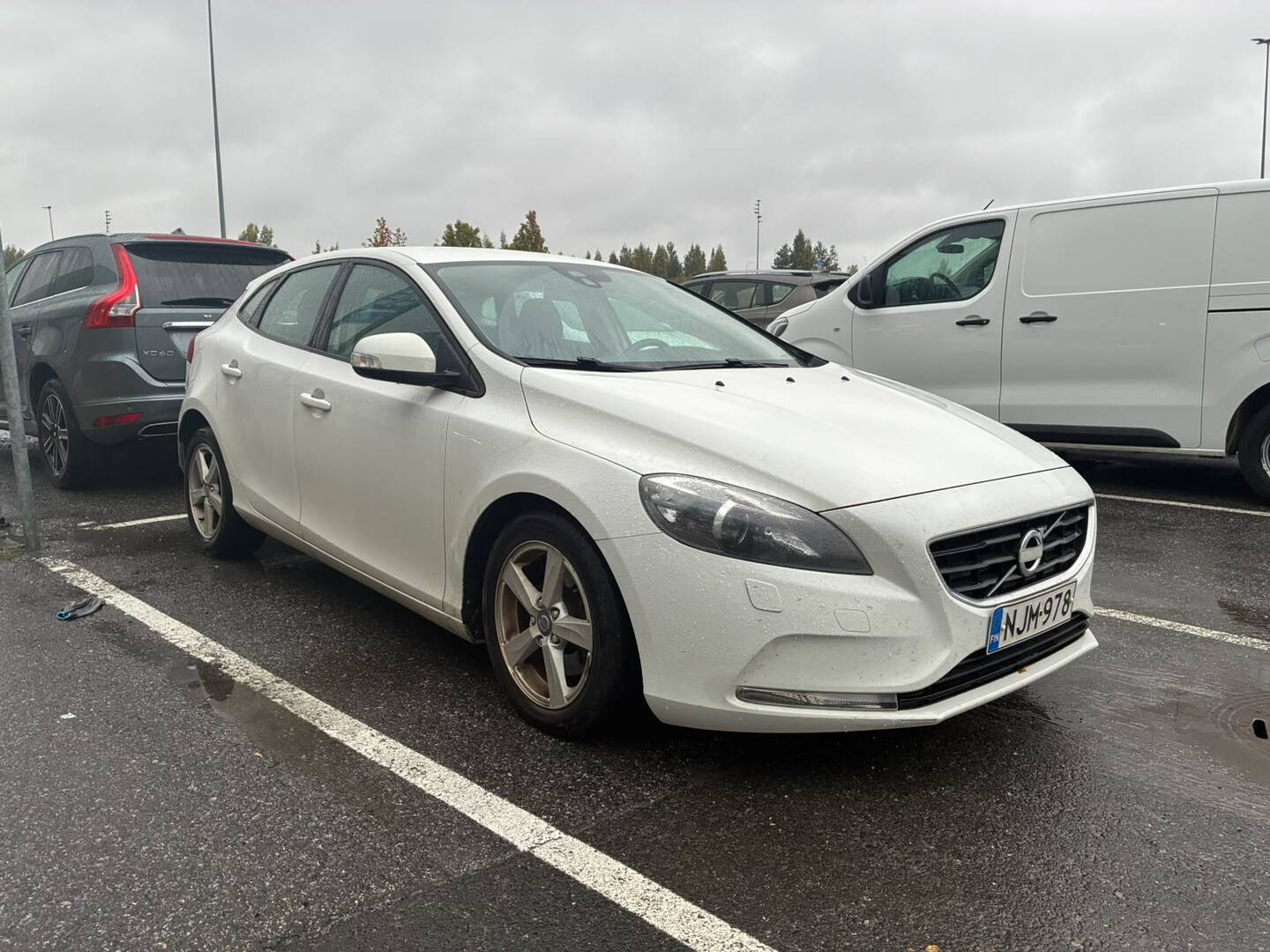VOLVO V40 2014