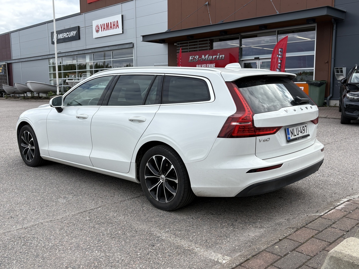 VOLVO V60 2020